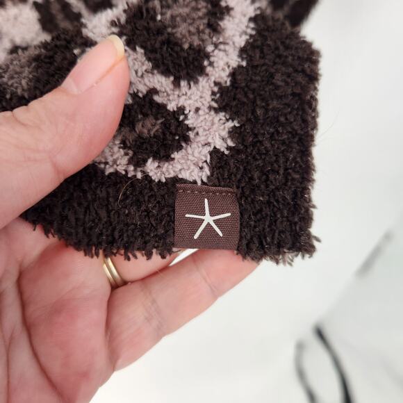 Barefoot Dreams Cozy Chic Plus Gray Leopard Asymmetrical Cape Poncho Women's OS - Picture 4 of 8